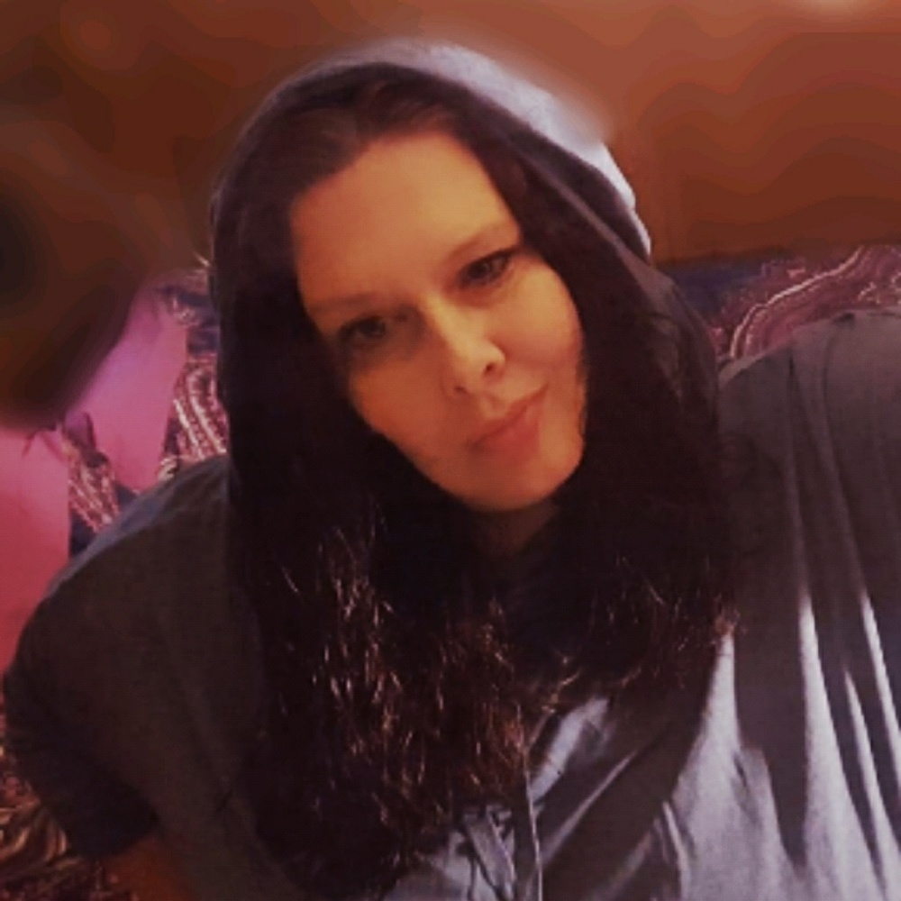 Meet your Posher, Desiree